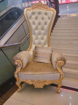 Throne Chairs Queen贅沢で高貴な王